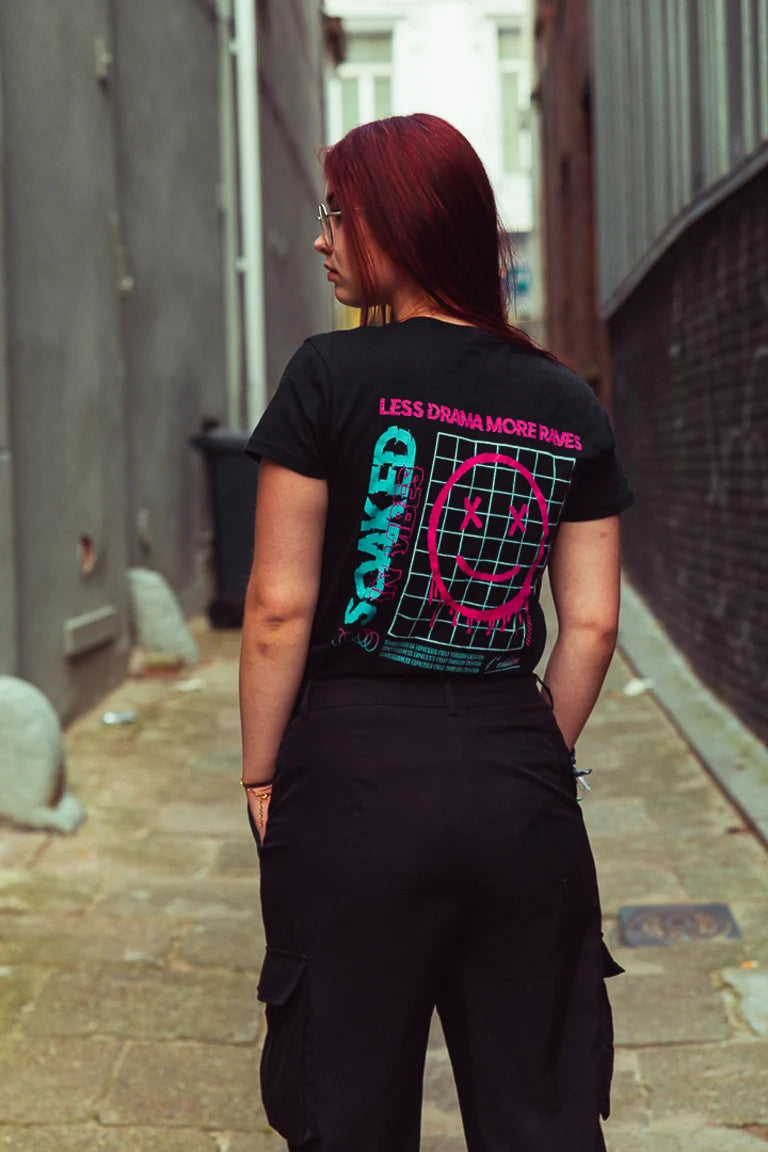 Less drama more raves  T-shirt